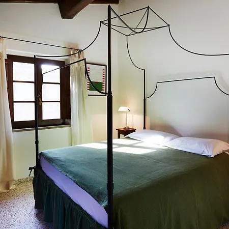 Tenuta Delle Rose * Montaione