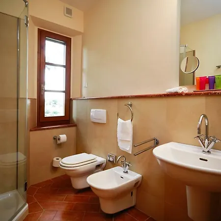 Tenuta Delle Rose * Montaione